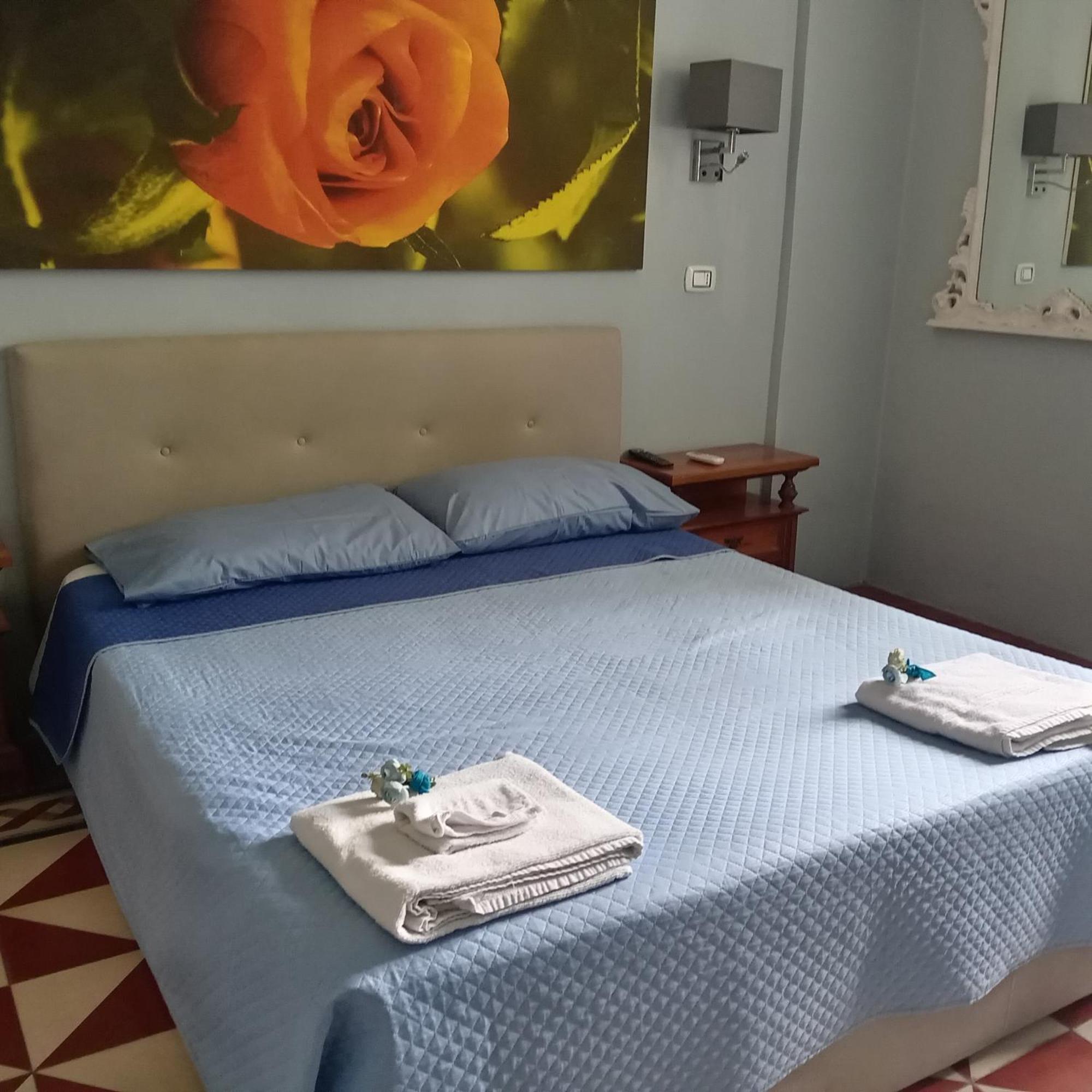 Dimora " Le Rose " Apartment Лече Екстериор снимка